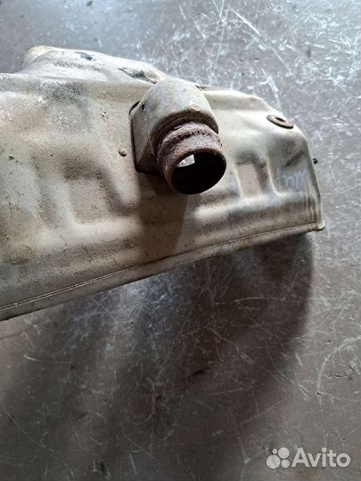 Кожух выпускного коллектора Mitsubishi Mirage