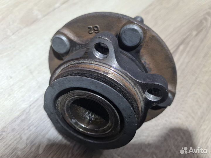 Ступица передняя Nissan Qashqai J10 2.0 MR20DE