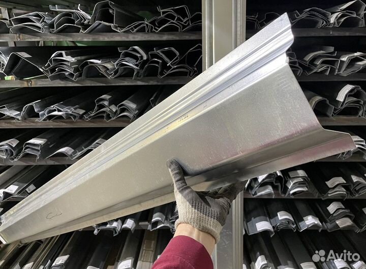 Порог левый Chrysler 300C, Dodge Charger 2005-2010