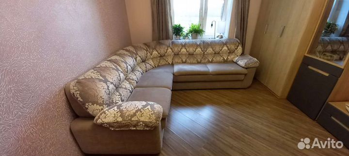 Диван угловой 2.75*2.5 метра
