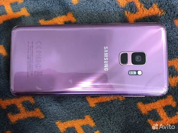 Телефон Samsung galaxy S9