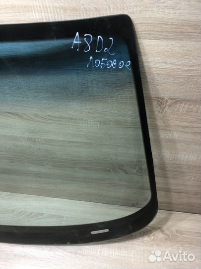 Стекло лобовое Ауди A8 D2