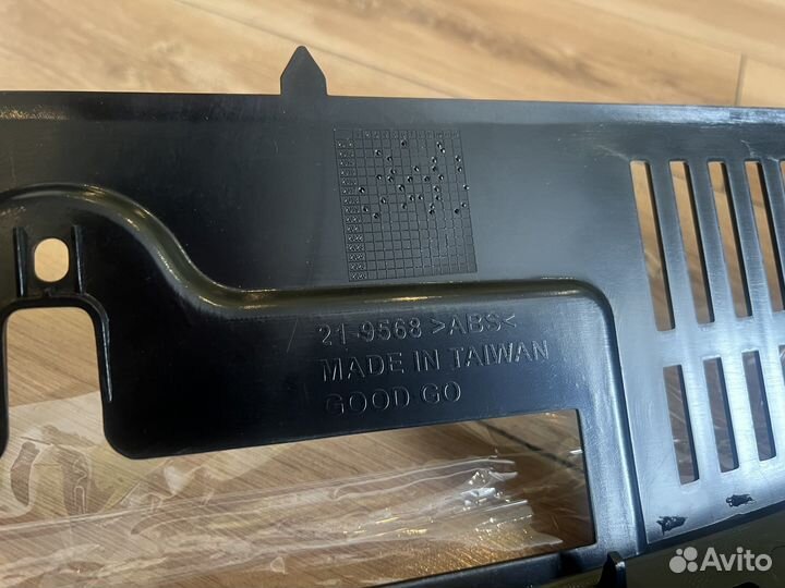 Решетка радиатора Tiguan 1 Prasco