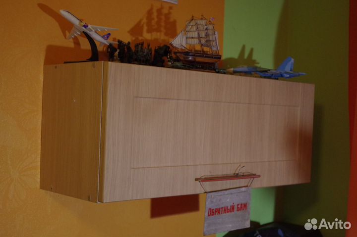 Полка навесная бу