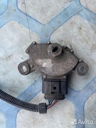 Датчик положения селектора 09G919823