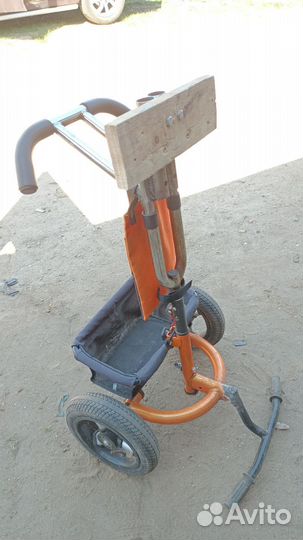 Тележка для лодочного мотора