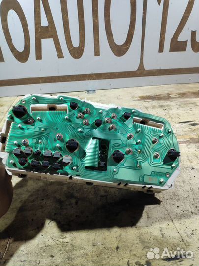 Щиток приборов Mitsubishi pajero IO