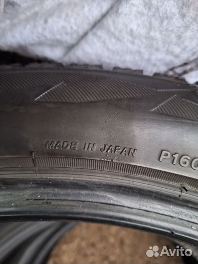 Bridgestone Blizzak Spike-02 235/45 R18