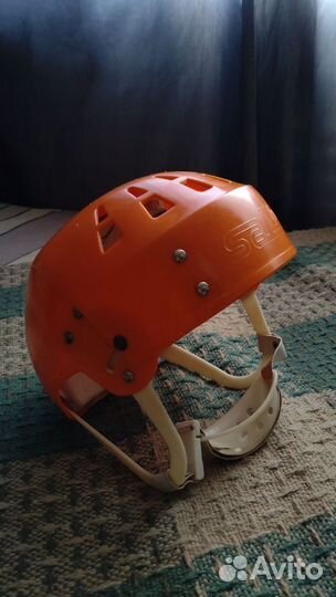 Хоккейный шлем salvo