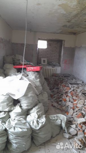 Отдам бесплатно бой плитки, цемента, кирпича