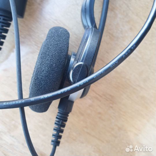 Гарнитура наушники с микрофоном Accutone