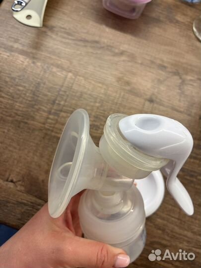 Молокоотсос avent ручной