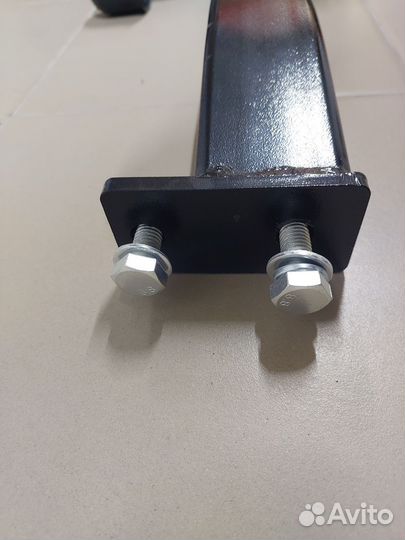 Продам фаркоп toyota corolla fielder 2000-2006