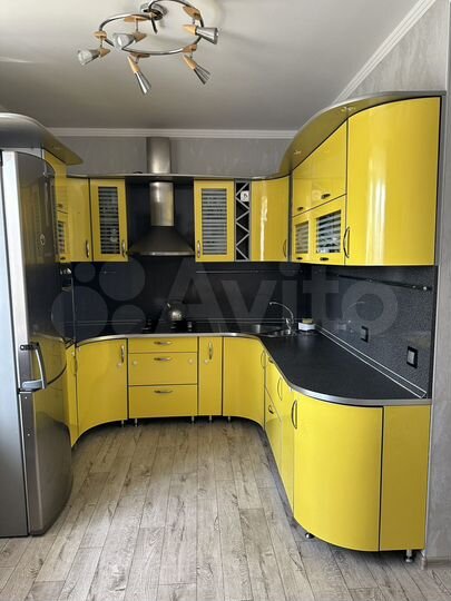 3-к. квартира, 72,3 м², 1/2 эт.