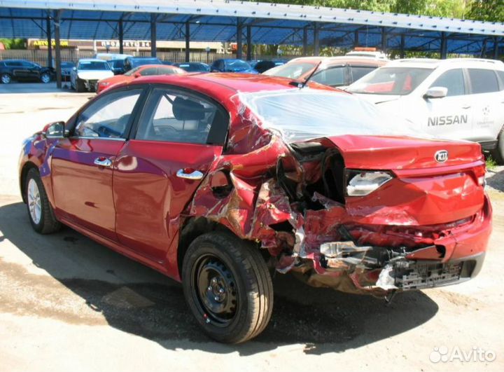 В разборе KIA Rio IV 4 FB с 2017