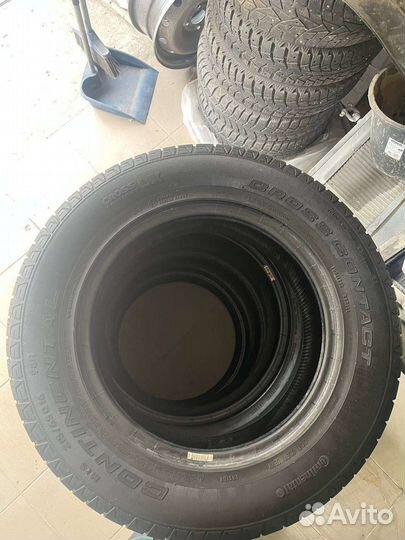 Continental CrossContact LX25 215/65 R16 98H