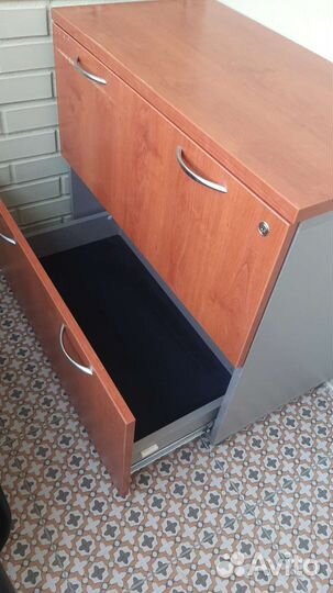 Тумба выкатная 2 штуки