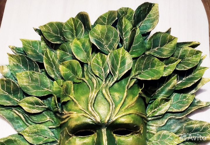 Маска-панно настенное