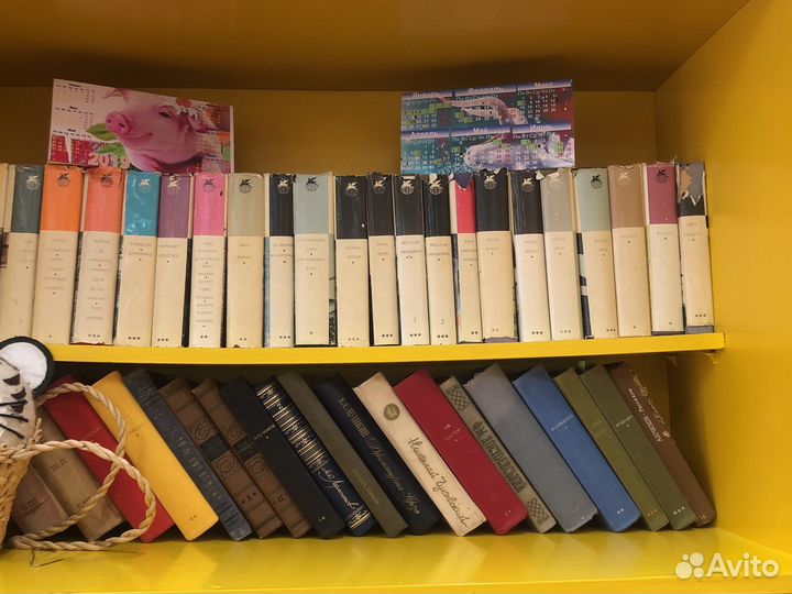 Книги в томах