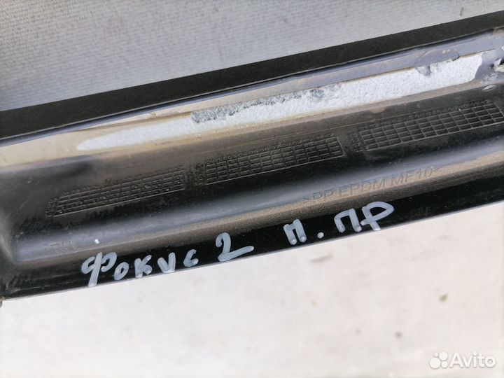 Уплотнитель двери для Ford Focus II 2008-2011