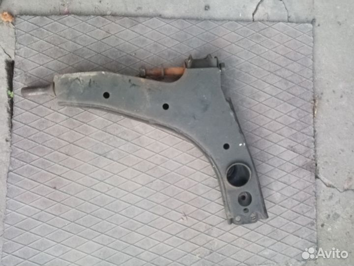 Рычаг передний левая сторона daewoo nexia