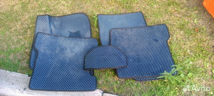 Автомобильные коврики eva
