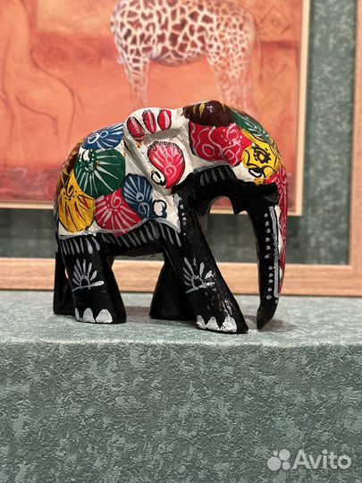 Статуэтка слон из дерева