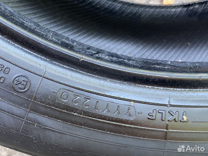 Yokohama BluEarth AE50 215/65 R17 99V