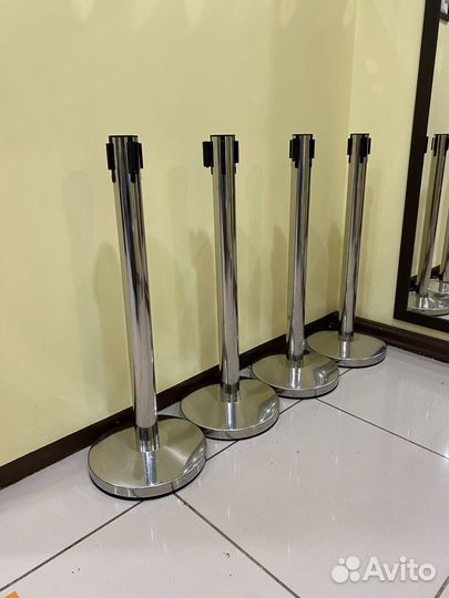 Оградительный столб