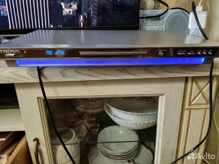 DVD плеер Trony D1QS-8801