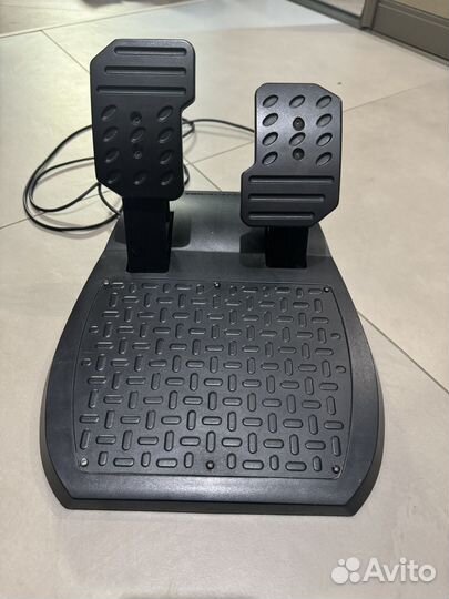 Руль& педали thrustmaster Ferrari GT