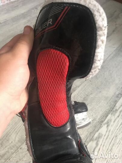 Хоккейные коньки bauer 35 р