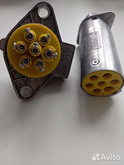 Электроразъем 24v