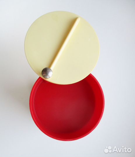 Коробочка 4 секции для деталей, мелочей. СССР