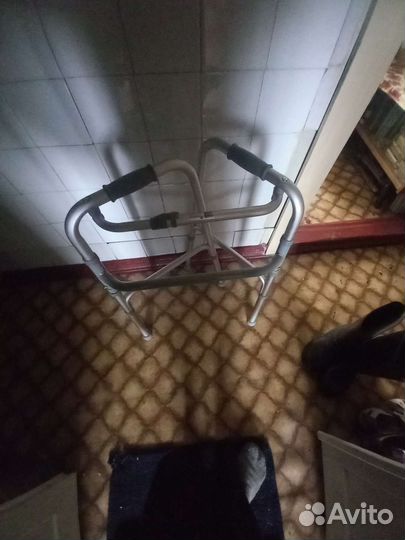 Ходунки медицинские,торг уместен