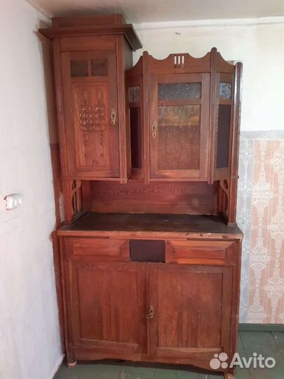 Старинный буфет