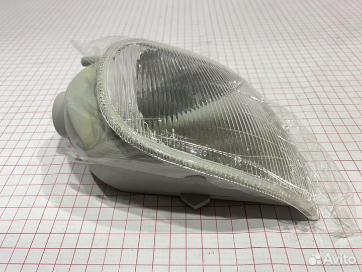 Указатель поворота правый для VW Polo Classic