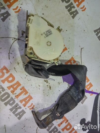 Фольксваген Гольф Ремень безопасности задний Прав