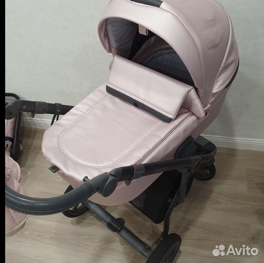 Коляска 3в1 Roan Bloom