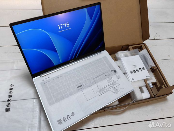 Honor 16 144hz 512/16 Ryzen 5600H