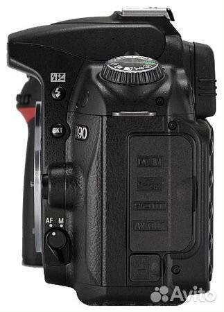 Зеркальный фотоаппарат Nikon D90 Kit 18-105 VR