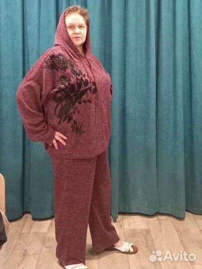 Спортивный костюм женский новый 62