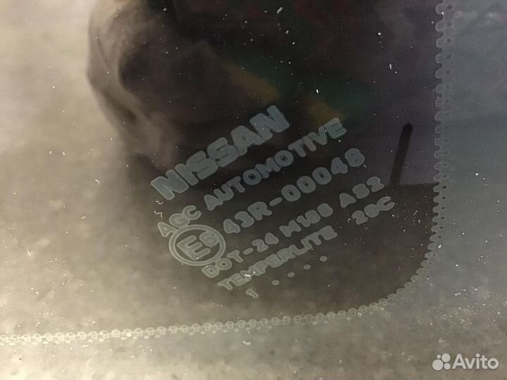 Стекло кузовное глухое правое Nissan Qashqai (J10)