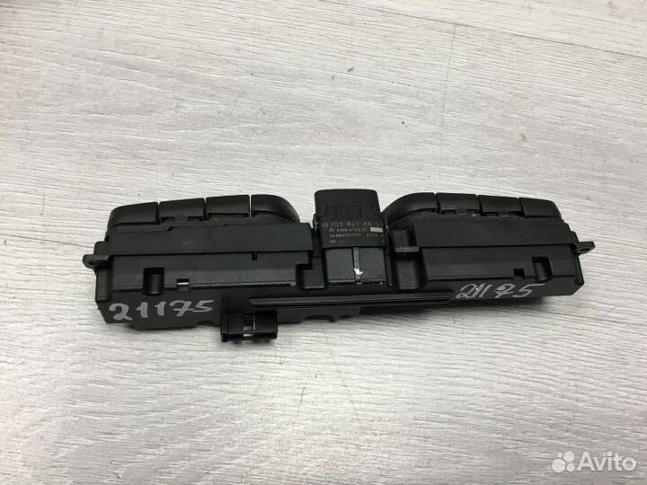 Кнопка выключатель Mercedes-Benz C-Class 2 2000