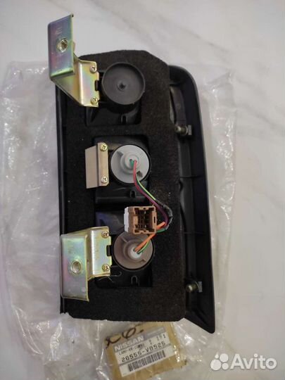 Задний фонарь левый Nissan Patrol Y61 дорестайлинг