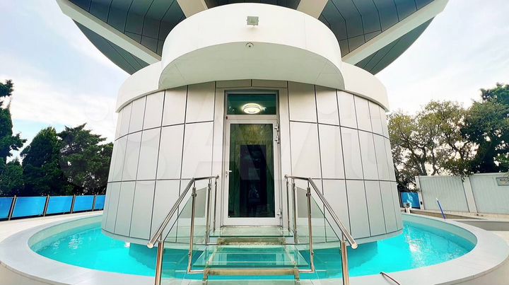 Дом 580 м² на участке 8 сот.