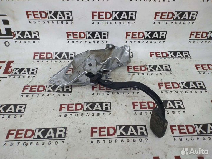 Педаль тормоза Opel Astra H Z18XER 2007