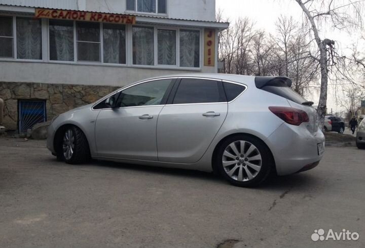 Спойлер Irmscher Opel Astra J HB 5D