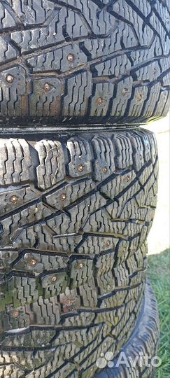 Nokian Tyres Hakkapeliitta LT2 245/75 R16