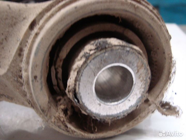 Рычаг задний нижний левый W251 M272